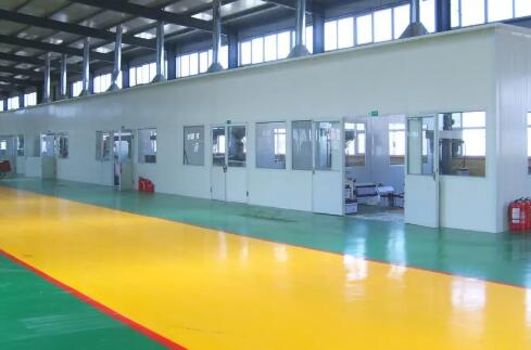 蘇州環(huán)氧地坪分析:引起地坪起砂起灰的關(guān)鍵因素是什么? 蘇州環(huán)氧地坪分析:引起地坪起砂起灰的關(guān)鍵因素是什么?