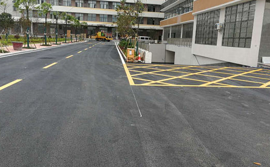 蘇州車位劃線分析,辦公樓出入口地面劃線要求? 蘇州車位劃線分析,辦公樓出入口地面劃線要求?